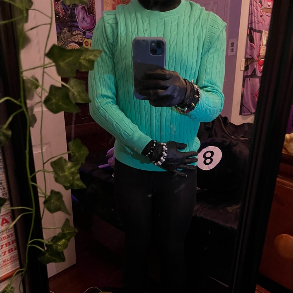 S TOMMY HILFIGER SWEATER🌲

BRAND🔤: TOMMY HILFIGER
SIZE📏: SMALL
100%  COTTON🧬